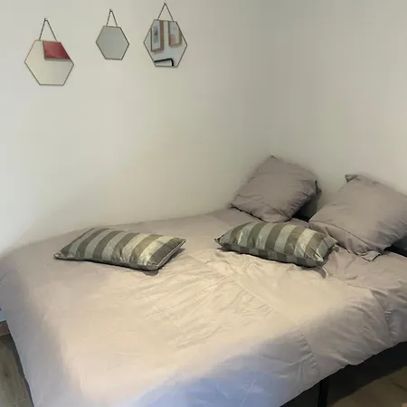 Apartment Avec Terrasse Vieux *